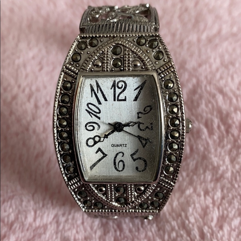 Fancy antique looking watch - Picture 1 of 7